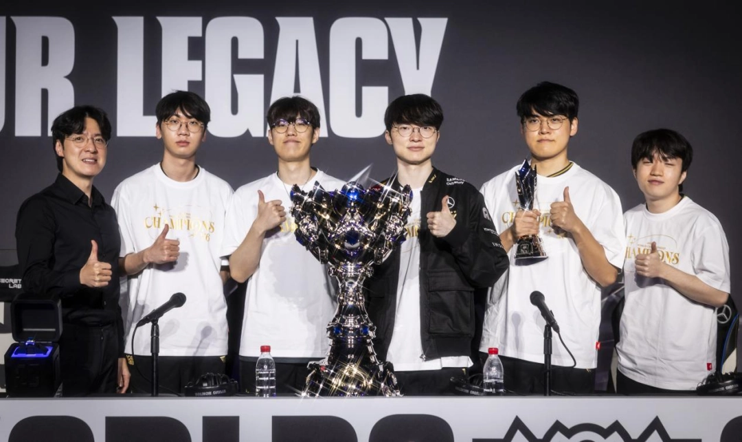 《英雄联盟》S15决赛赛后T1访谈：年龄不是问题