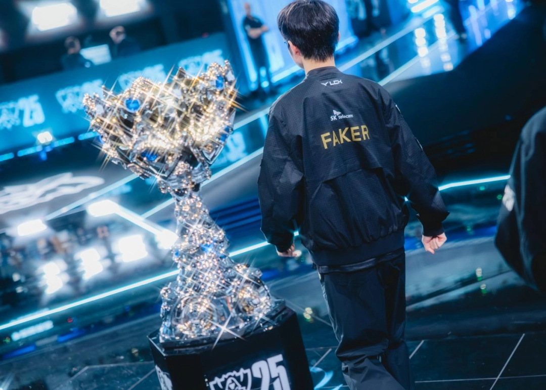 《英雄联盟》S15全球总决赛半决赛TES对阵T1战报：不在今天