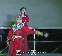 再度翻红的乌兰图雅，成了新的网络抽象圣体