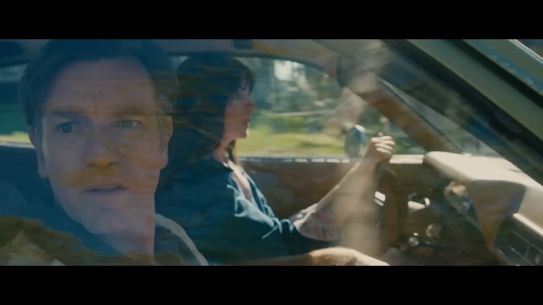 《逃出绝命街》前导预告 安妮·海瑟薇+麦克格雷主演